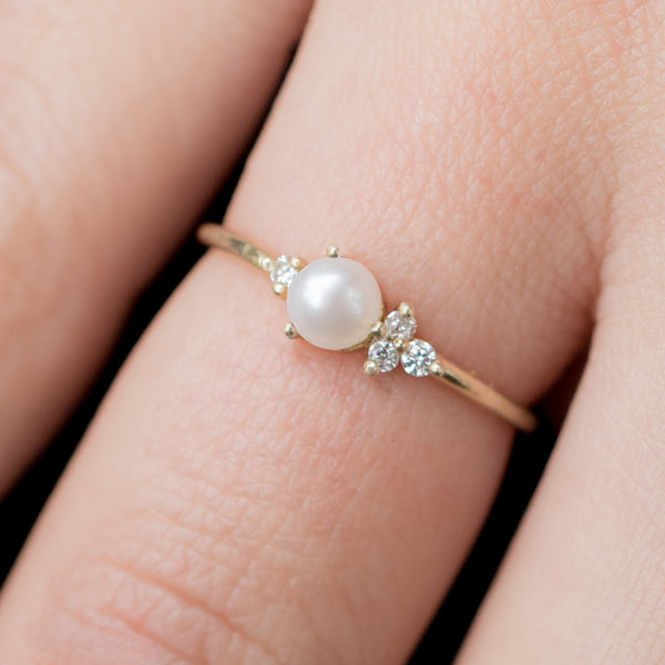 14k solid gold diamond pearl ring