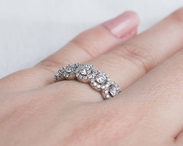 Halo Diamond Band